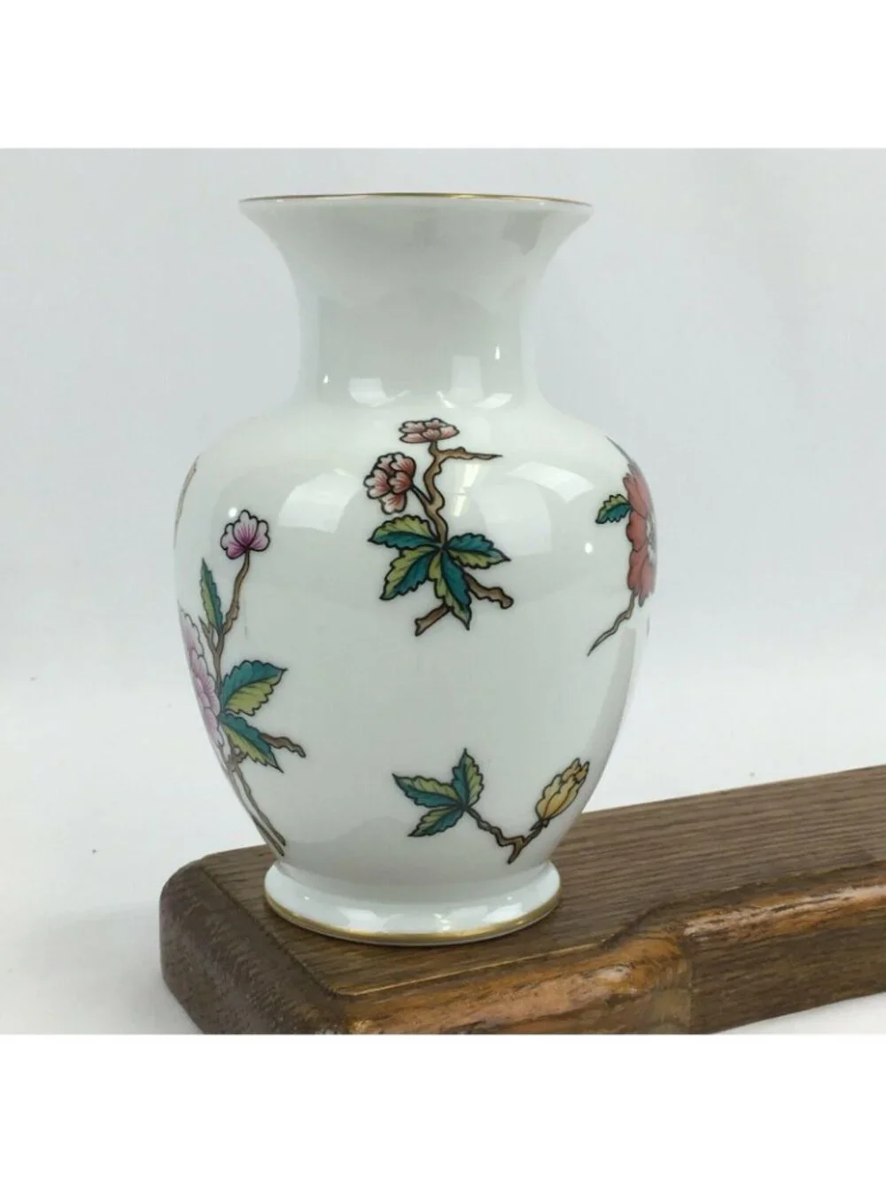 Vintage Hollohaza Handpainted Floral Porcelain Vase  5 1/2